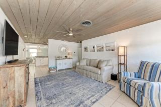 Chasing Waves managed by Beach Retreats - Holmes Beach - 8