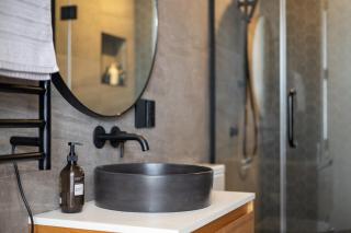 Luxury 2 bed2bath penthouse Free secure carpark - Auckland - 2