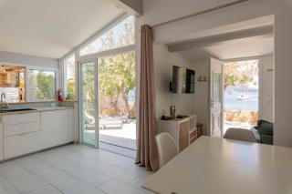 Mon Rêve, charmant cabanon les pieds dans l'eau à la Madrague, confortable et lumineux - 7