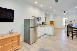 Coastal North Carolina Retreat Half Mile to Beach - Oak Island - 4