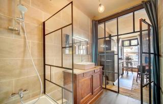 Red & Bleue YourHostHelper - Cannes - 2