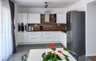 Nice Apartment In Molunat With Wifi - 6