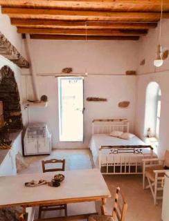 Naxos Mountain Retreat - Tiny House Build on Rock - 5