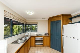 Moore Views - Stunning River Views - Guilderton - 8