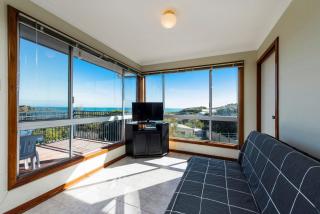 Ninettas Views - Great coastal location - Guilderton - 1