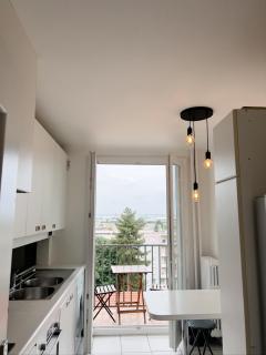 APPARTEMENT SPACIEUX AVEC BALCON - Saint-Fons - 4