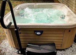 {Hot Tub in Ranch} Mins to Airport/UofR/Strng/Dwtn - Rochester - 6