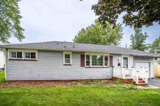 ~Ranch W/ Hot Tub~ by Arprt/Dtwn/UofR/RIT W/AC - Rochester - 1
