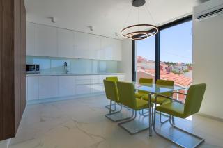 Breathtaking Seafront Elegance Luxury Penthouse - 5
