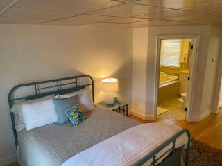 Updated Historic Water St 2 Bdr, 2 Bath apartment. - 5