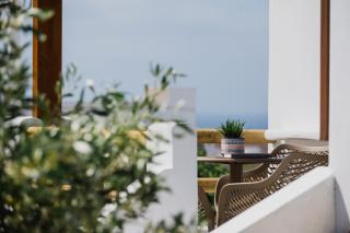 Petros Studios & Suites - 2
