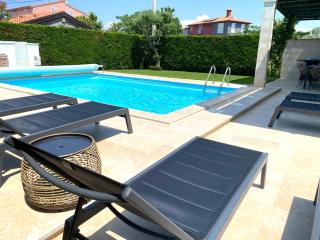 Villa Divina with private heated pool - 2