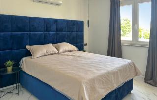 4 Bedroom Amazing Home In Baska - 6
