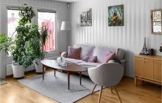 Lovely Home In Täby With Wifi - Täby - 8
