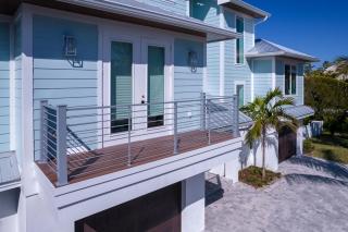 Sunshine & Good Times managed by Beach Retreats - 3