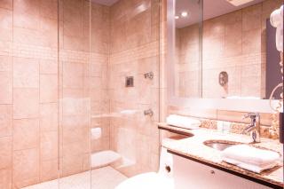 Le Chabrol Hotel & Suites - 2