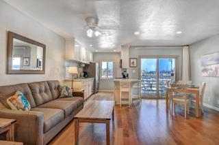 307B Steps from the sand! Freshly Decorated with Harbor Views - 5