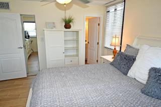 Oceanview 3-Bedroom Condo at Holiday Tower in Myrtle Beach - Myrtle Beach - 2