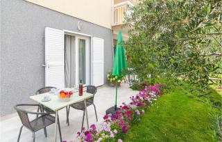 One-Bedroom Apartment In Podstrana - Podstrana - 6
