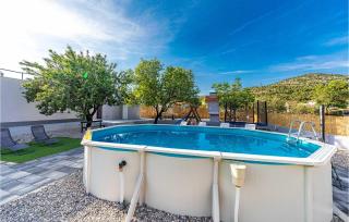 Nice Home In Vrsine With Wifi - 8