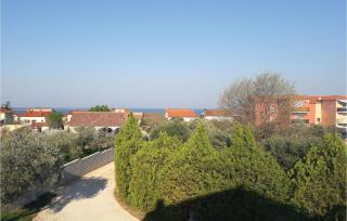 Two-Bedroom Apartment In Peroj - Peroj - 1