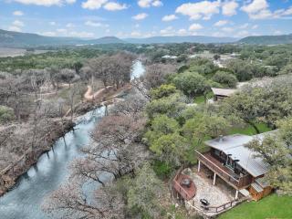 Rick's River Haus - Canyon Lake - 0