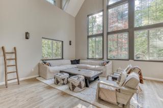 Sandy Ski Chalet - 6