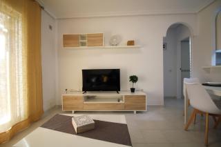 Apartamento con piscina en urbanizacion parquemar, La Mata, Torrevieja AQ-153 - 2