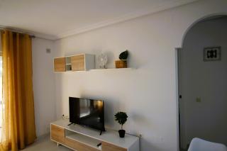Elvira Home, Coqueto apartamento con piscina en La Mata, TorreviejaAQ-153 - La Mata - 1