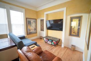 City Villa Sleeps 10-20 Free TV & Parking - Chicago - 5