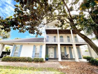 Oceanside home Pvt Beach & Beach Ramp,2 Pools,3 Kings,18 guests - Dolphin Daze - 9