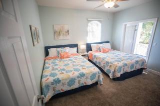 Oceanside home Pvt Beach & Beach Ramp,2 Pools,3 Kings,18 guests - Dolphin Daze - 8