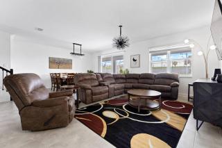 Super 8BR Resort Pool Vacation Home Near Disney - Kissimmee - 3