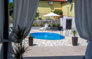 Cozy Home In Krasica With Jacuzzi - Krasica - 5