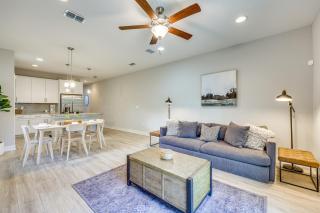 Pet-Friendly Townhome, 1 Mi to Southbank Riverwalk - Jacksonville - 0