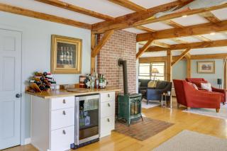 Spacious Kennebunkport Home with View, 2 Mi to Beach - Kennebunkport - 4