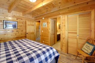 Lakefront Sevierville Cabin with Hot Tub and Fire Pit! - Sevierville - 1