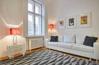 Spacious 1 Bed Basilica Apartment - with balcony - Boedapest - 9
