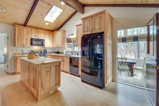 Near Golf and Hiking Updated Country Club Cabin! - Indian Pine - 5
