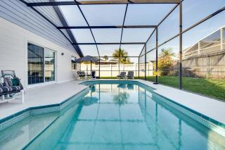 Sunny Kissimmee Home with Pool about 12 Mi to Disney! - Kissimmee - 0