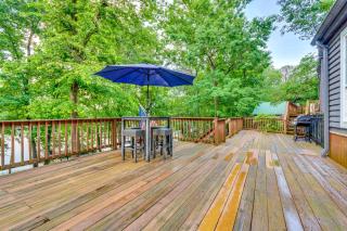 Lakefront Arkansas Abode - Deck, Grill and Fire Pit - Scranton - 9