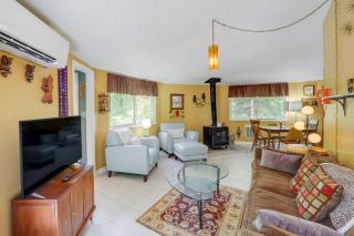 Quaint Vacation Rental with Porch in Banner Elk! - Banner Elk - 4