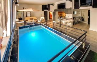 Gorgeous Apartment In Saint-Bonnet-Le-Châtea - Saint-Bonnet-le-Château - 5