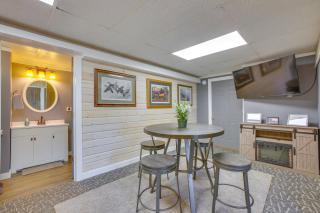 Charming Lake Ann Apartment - Walkable Location! - Lake Ann - 4