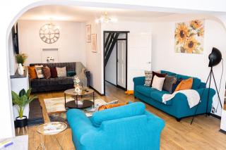 TD Stourb Dudley - Luxurious 3 Bedroom House - Sleeps 7 - DY1 - Long and Short Stay - Woodside - 4