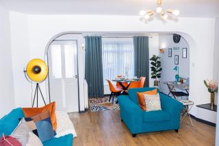 TD Stourb Dudley - Luxurious 3 Bedroom House - Sleeps 7 - DY1 - Long and Short Stay - Woodside - 7