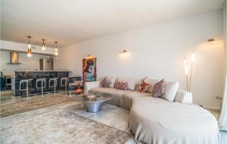 2 Bedroom Awesome Apartment In Marbella - 3