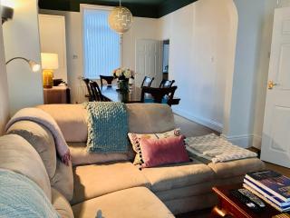 Romford Cottage - Close to Centre, Hospital CrownWorks Studio Nissan and Stadium of Light - 0