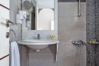 Loizos Stylish Residences - Fira - 6