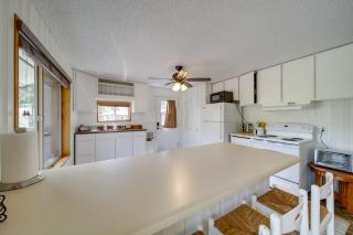 Cozy Worley Cabin with Lake Access and Gas Grill! - Worley - 6